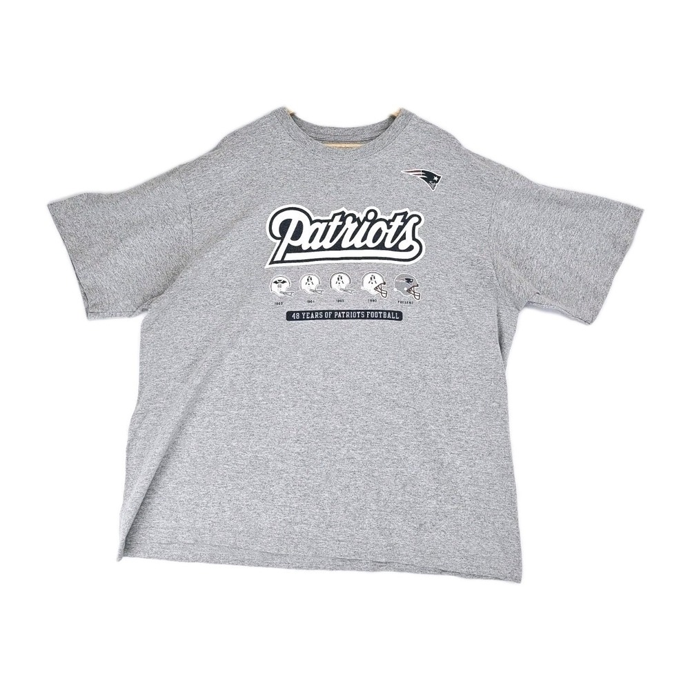 New England Patriots NFL Helmet 48 years Gray Reebok Mens Sports Tee T Shirt